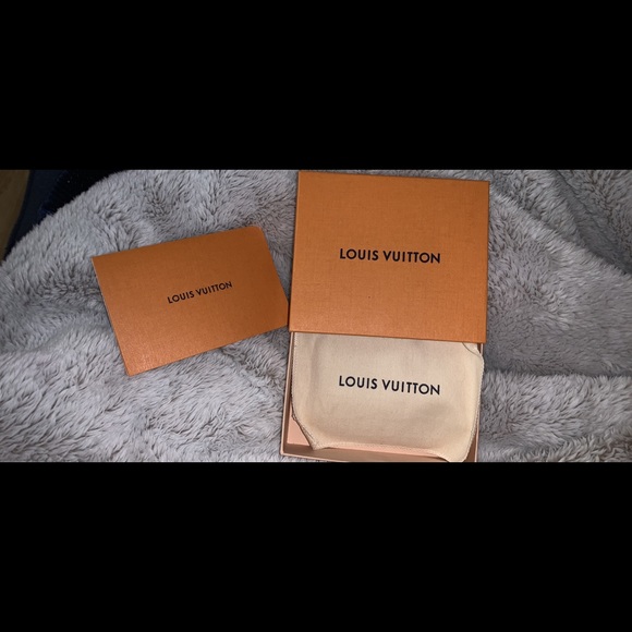 Louis Vuitton (Rosalie Coin Purse) - Picture 7 of 7